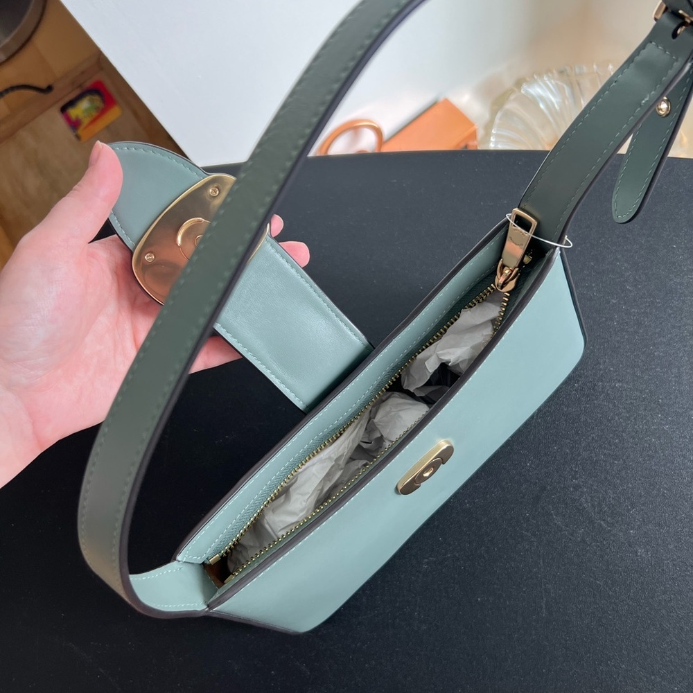 Coach Green Leather Shoulder Bag - Picture 4 of 5